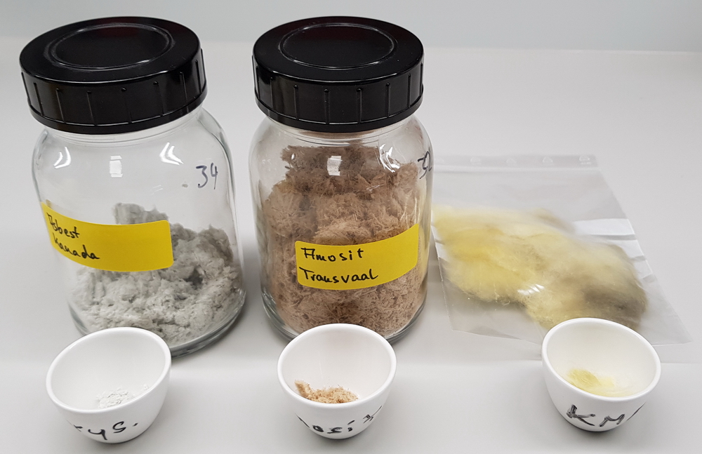 Preparazione alla contaminazione di una camicia da vigile del fuoco